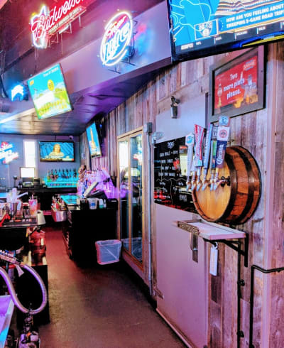 Ice House Tavern and Grill